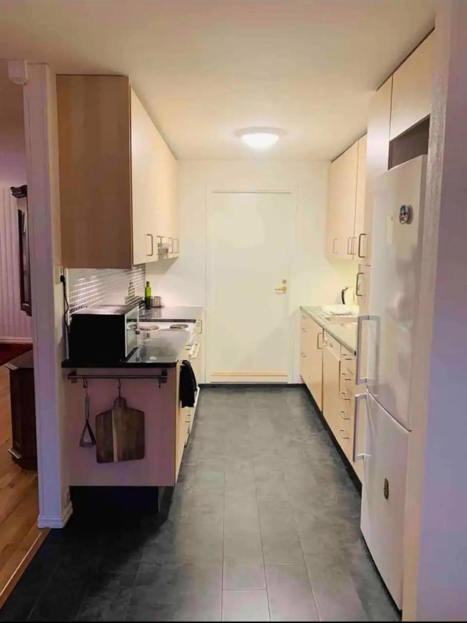 Miracle Tromso, Cozy Double Bed Private Room In A Shared Apartment With Stunning Tromso Views Екстер'єр фото